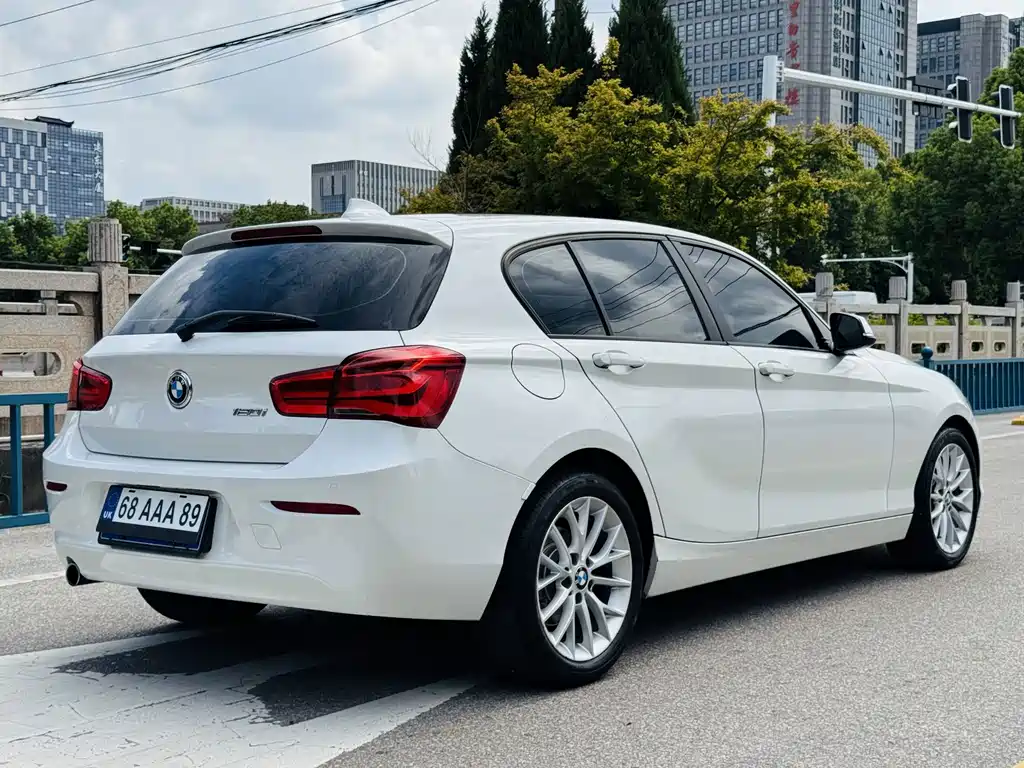 BMW 1 Series (Import) — миниатюра 6