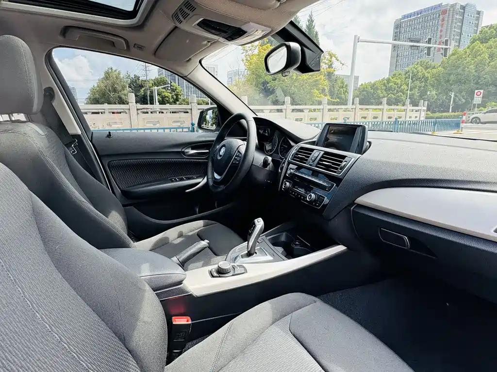 BMW 1 Series (Import) — миниатюра 9