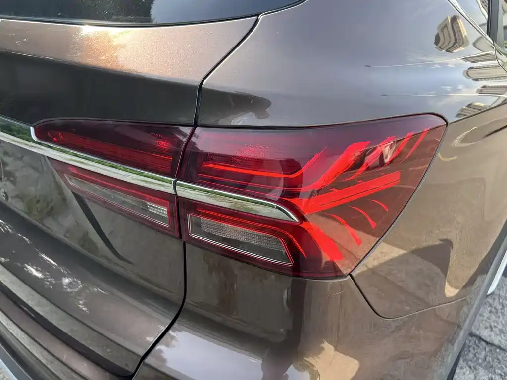 Roewe RX5 — миниатюра 25