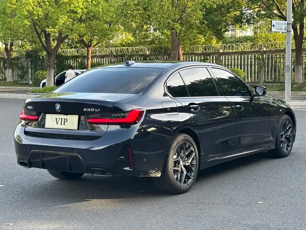 BMW 3 Series 3 2026 330Li M Sport