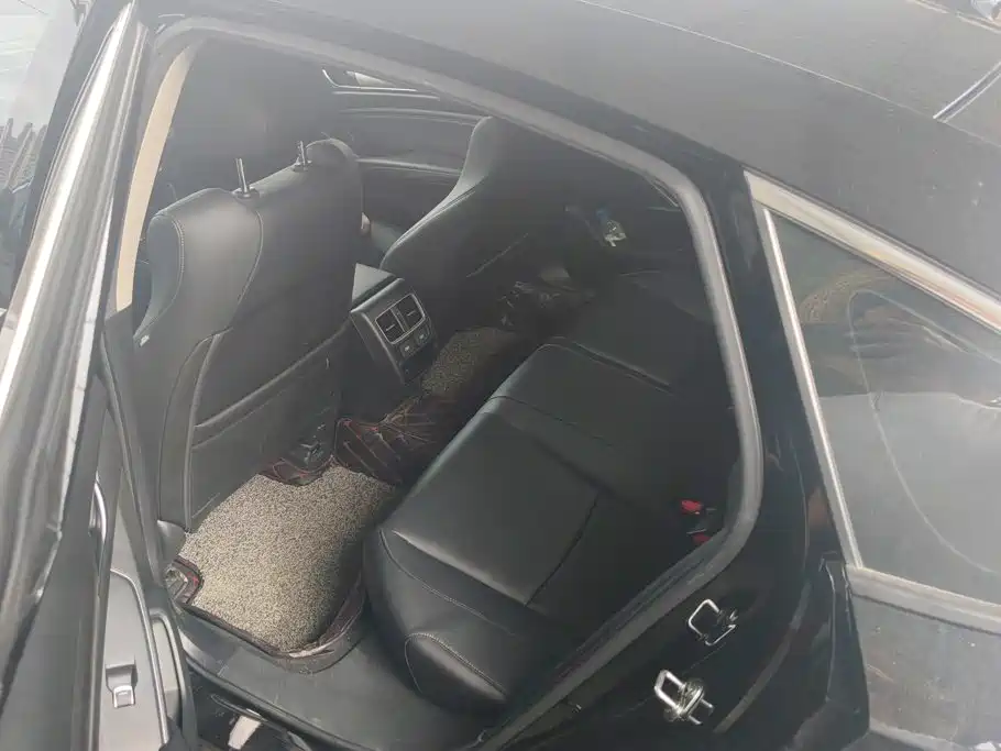 Honda Accord — миниатюра 11