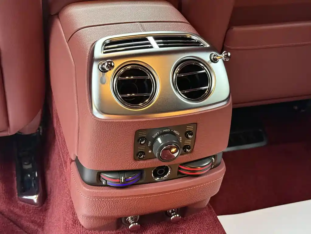 Rolls-Royce Ghost — миниатюра 8