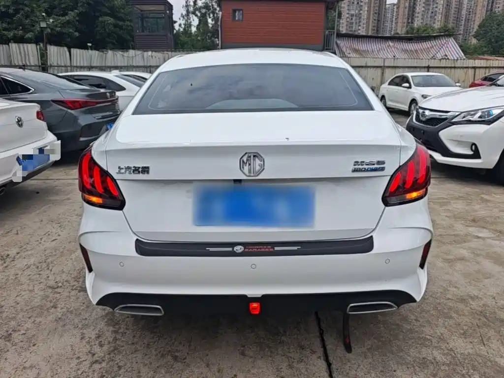 MG 5 2023 180DVVT CVT Luxury