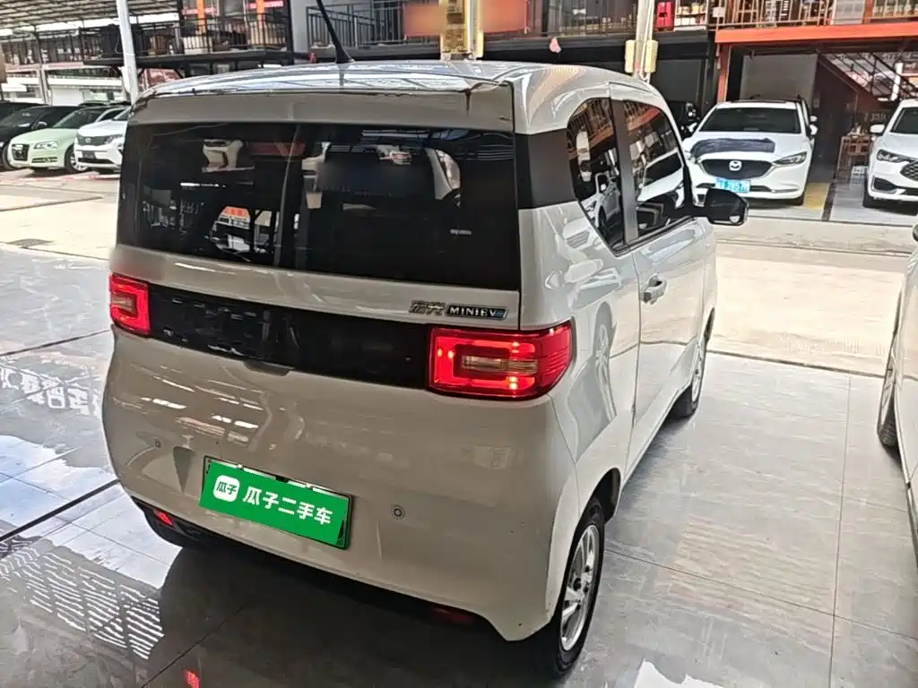 Wuling MINIEV — миниатюра 7