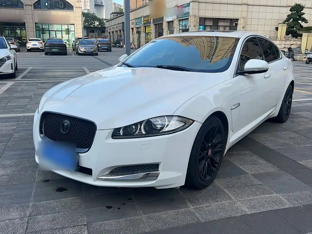 Jaguar XF — миниатюра 2
