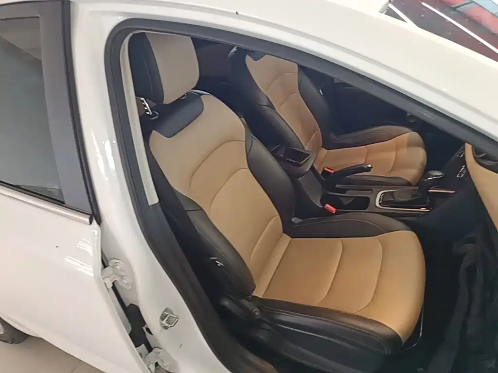 Chevrolet Monza — миниатюра 25