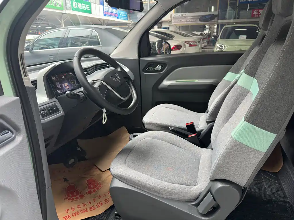 Wuling MINIEV — миниатюра 10