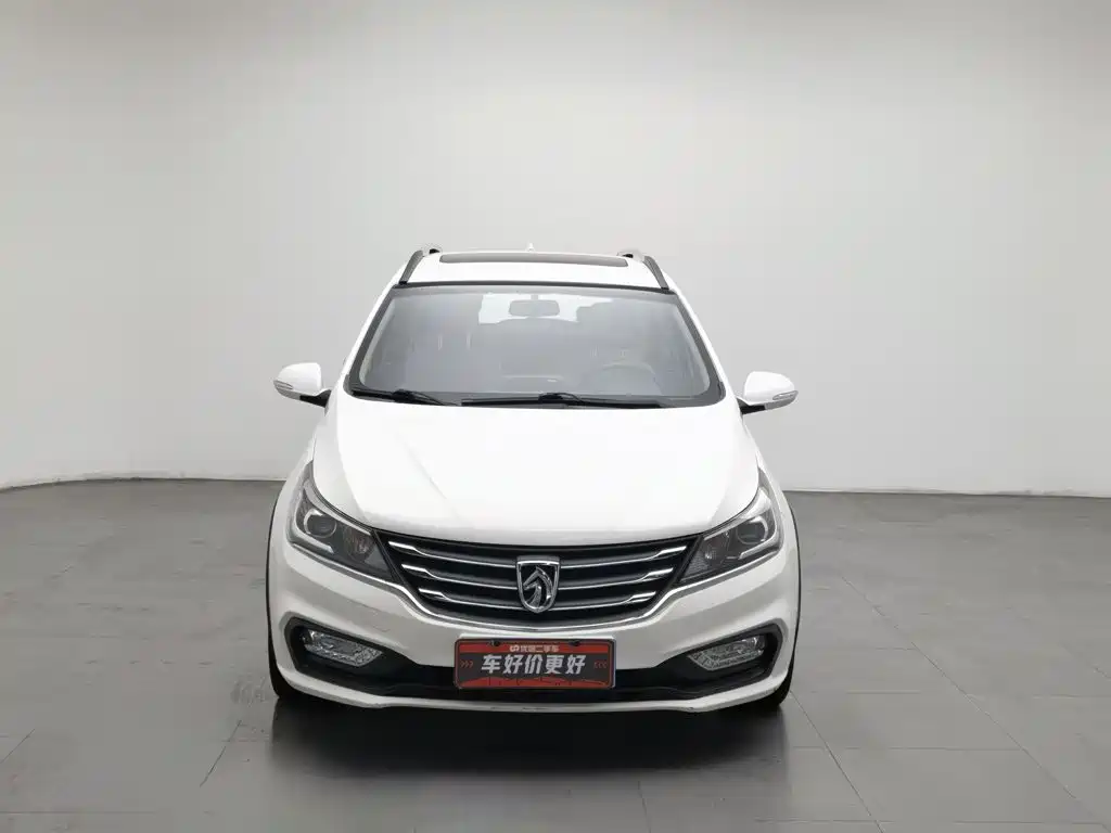 Baojun 310W — миниатюра 3
