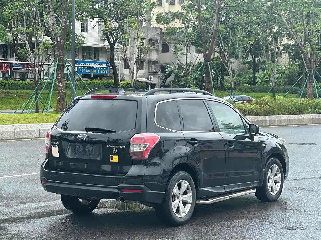 Subaru Forester 2014 2.5i AT Elite