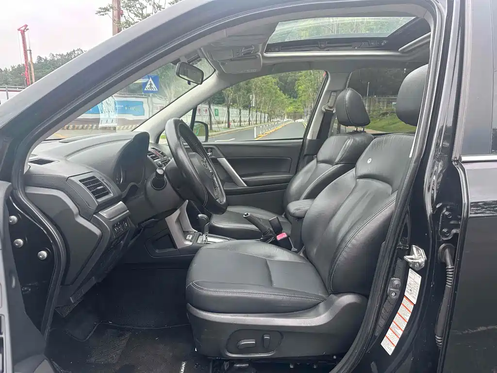 Subaru Forester 2014 2.5i AT Elite