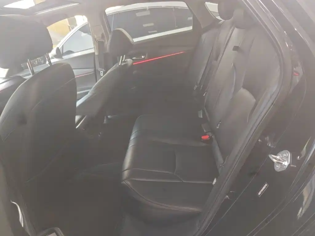 Honda Accord — миниатюра 17