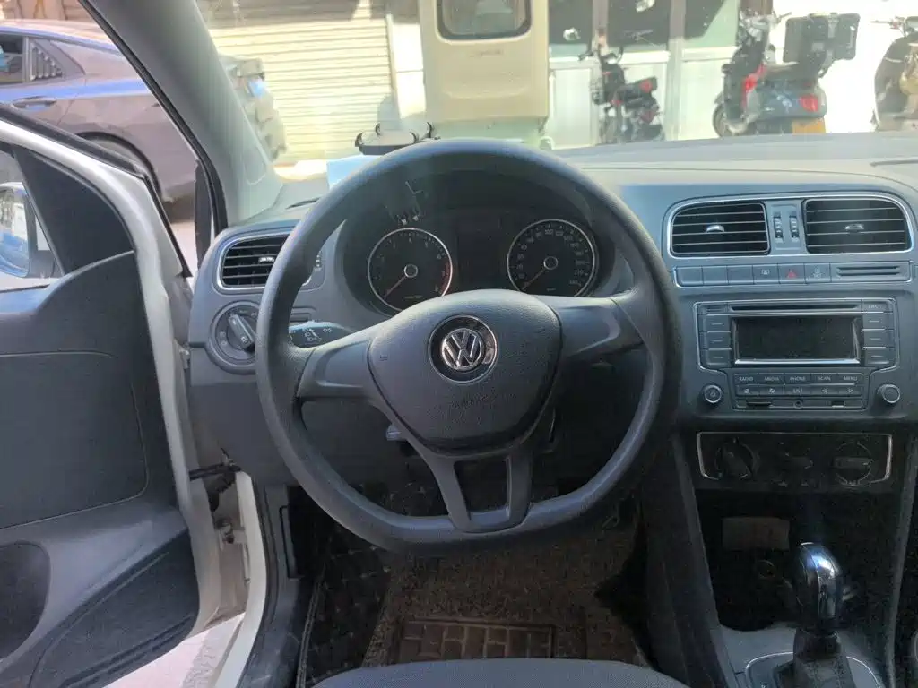 Volkswagen Polo — миниатюра 6