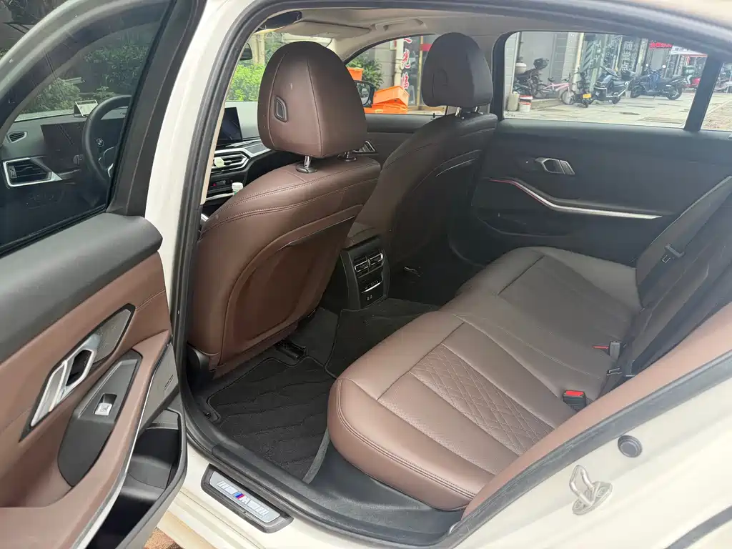 BMW 3 Series — миниатюра 4