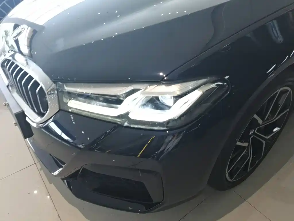 BMW 5 Series New Energy — миниатюра 24