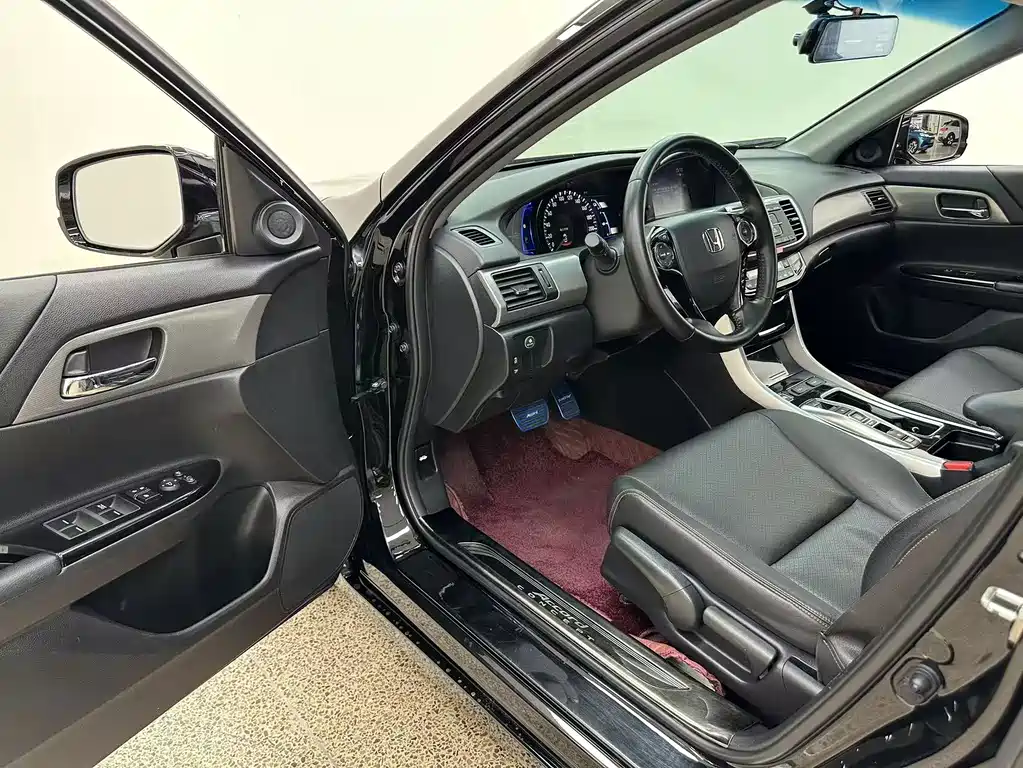 Honda Accord — миниатюра 9