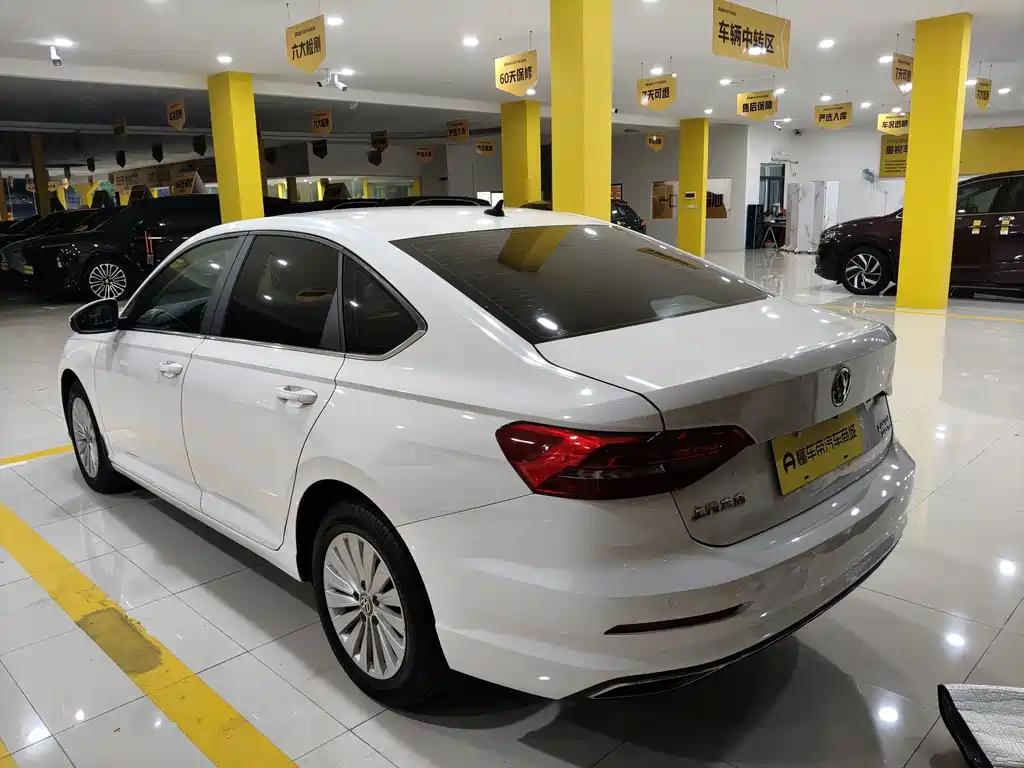 Volkswagen Lavida — миниатюра 4