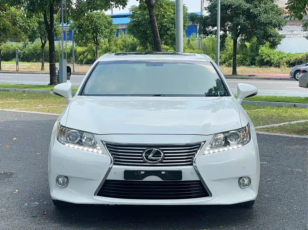 Lexus ES — миниатюра 3