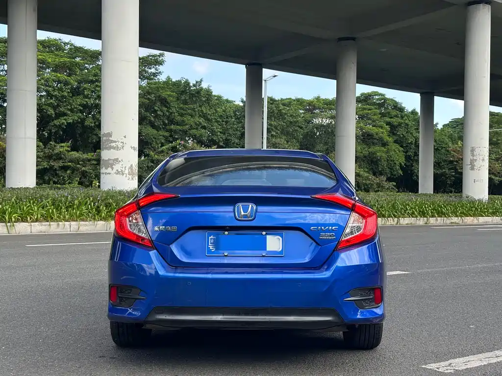 Honda Civic — миниатюра 9