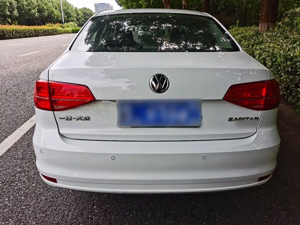 Volkswagen Sagitar — миниатюра 6