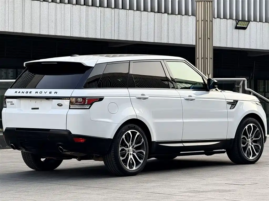 Land Rover Range Rover Sport 2015 3.0 SC V6 HSE DYNAMIC