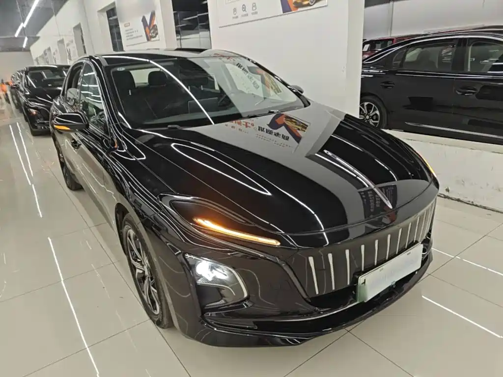 Hongqi Hongqi E-QM5 — миниатюра 4