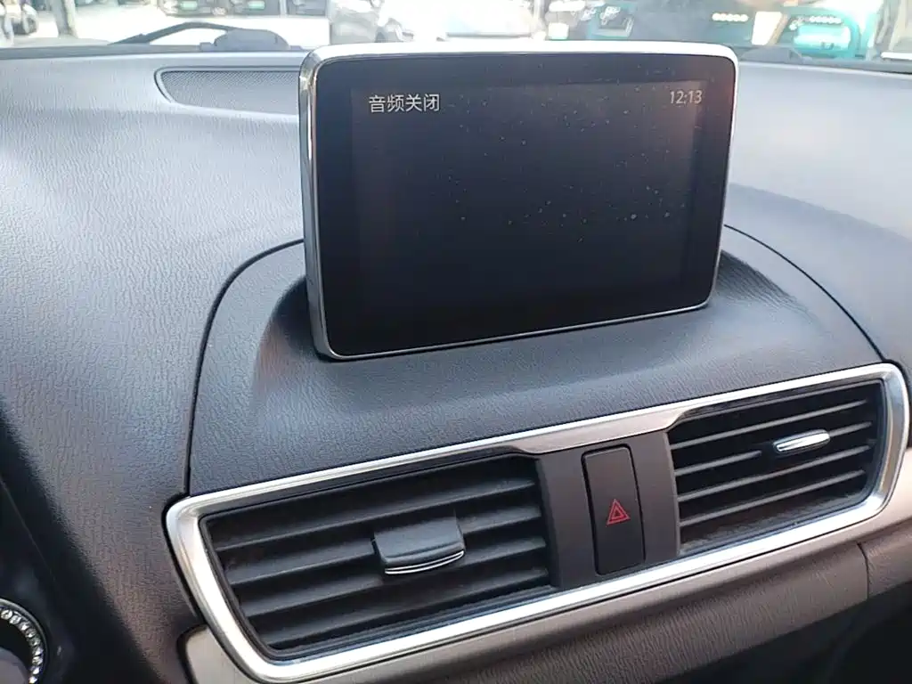 Mazda 3 Axela — миниатюра 13