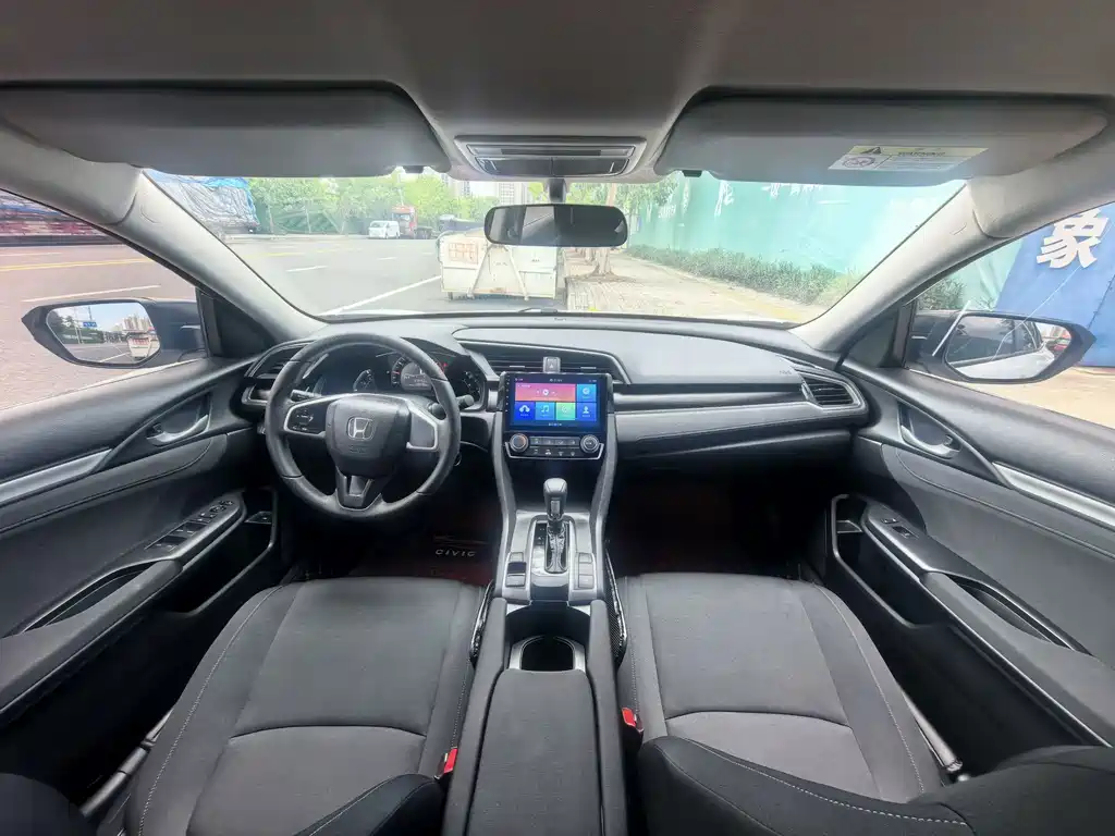 Honda Civic — миниатюра 7