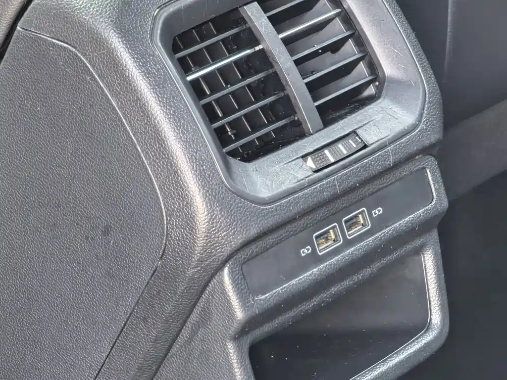 Volkswagen Tharu — миниатюра 6