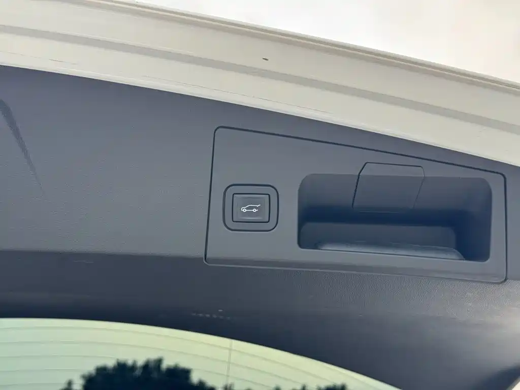 Cadillac XT5 — миниатюра 34