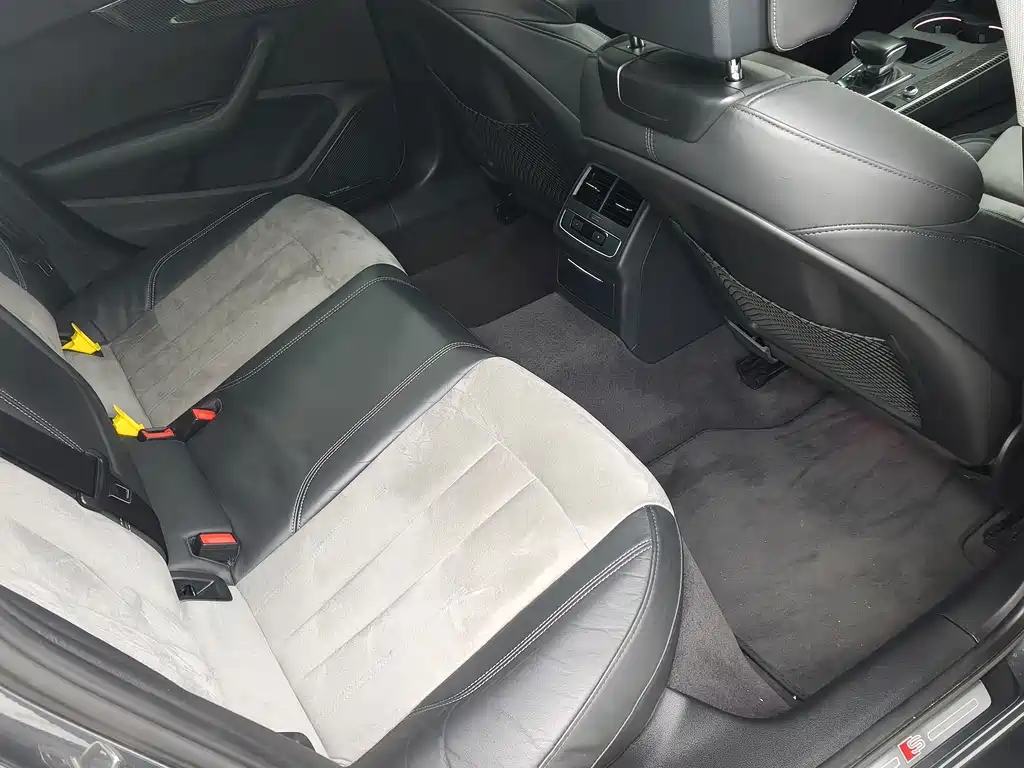 Audi A4L — миниатюра 5