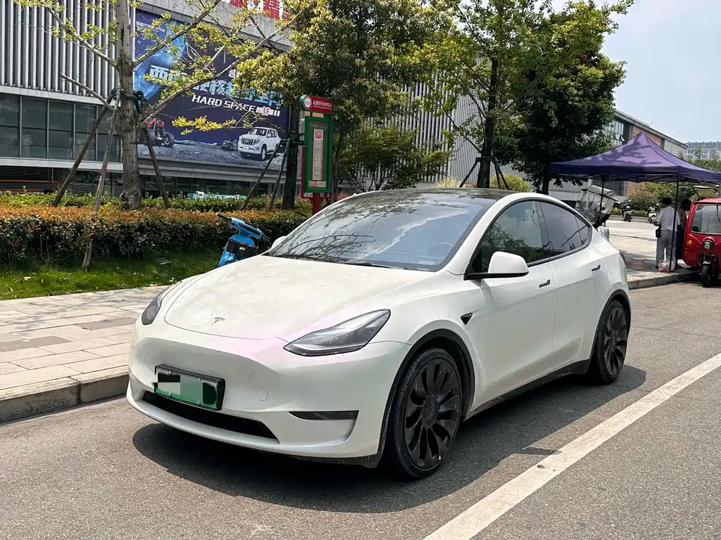 2022 Tesla Model Y - zdjęcie 1 z 5