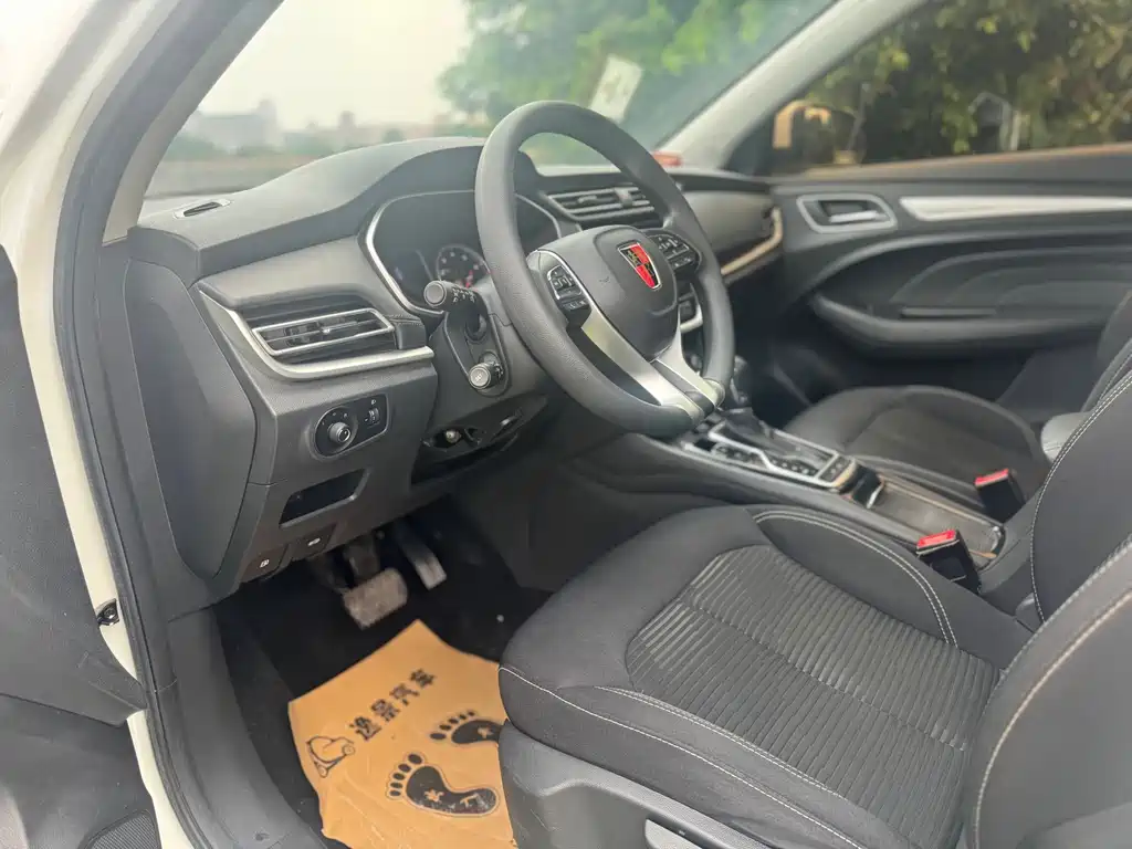 Roewe RX3 — миниатюра 7