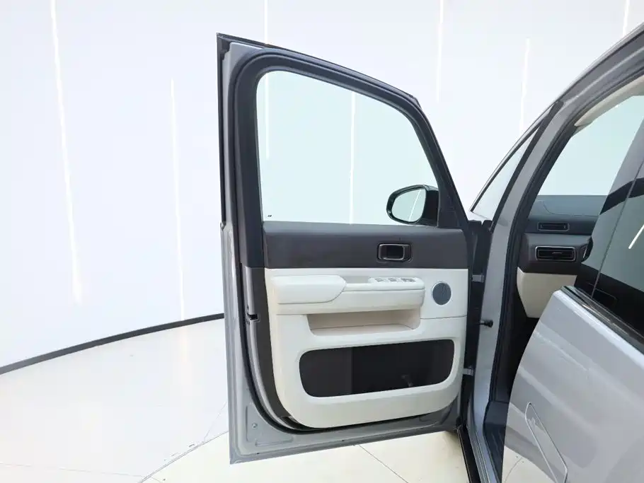 Li Auto Li MEGA — миниатюра 17