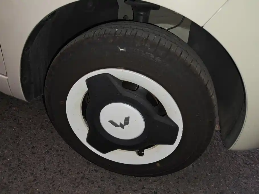 Wuling MINIEV — миниатюра 6