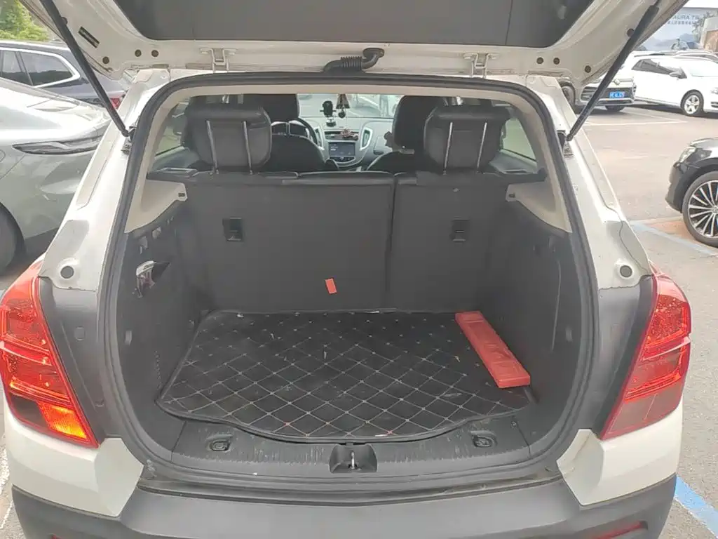 Chevrolet Trax — миниатюра 19