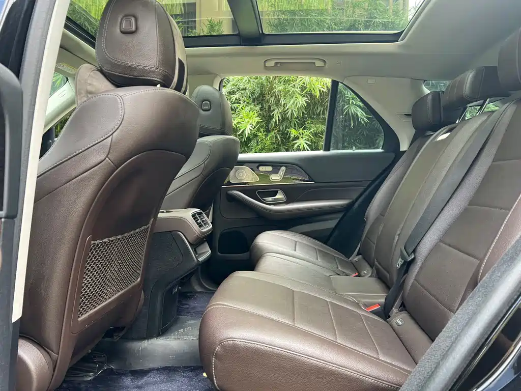 Mercedes-Benz GLE (Import) — миниатюра 12