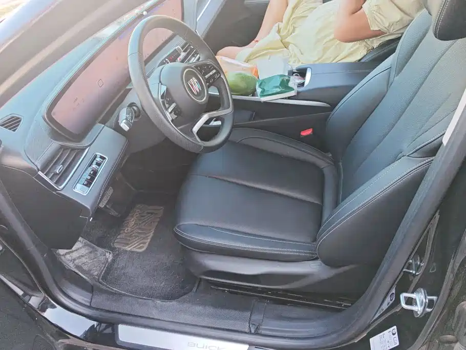 Buick LaCrosse — миниатюра 9