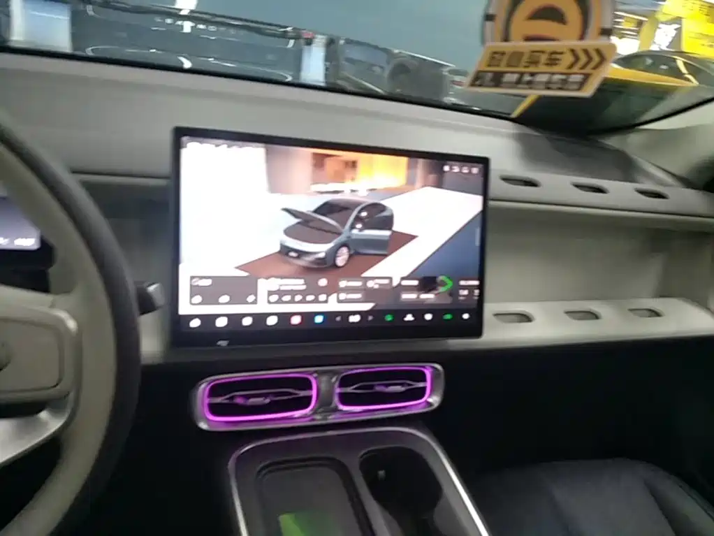 Leapmotor Leapmotor B01 — миниатюра 13