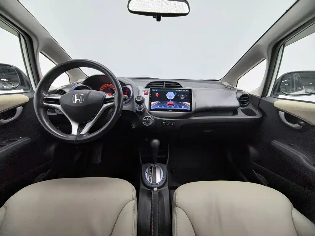Honda Fit — миниатюра 5