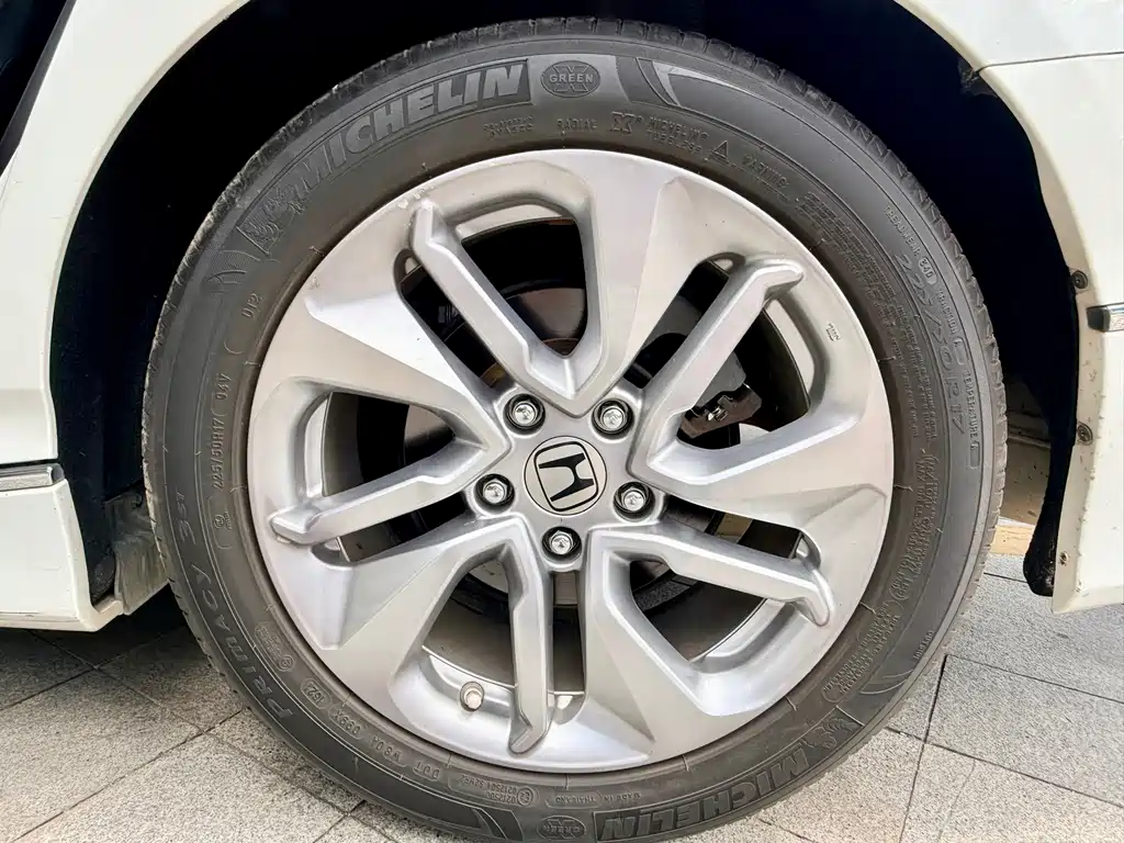 Honda Accord — миниатюра 17