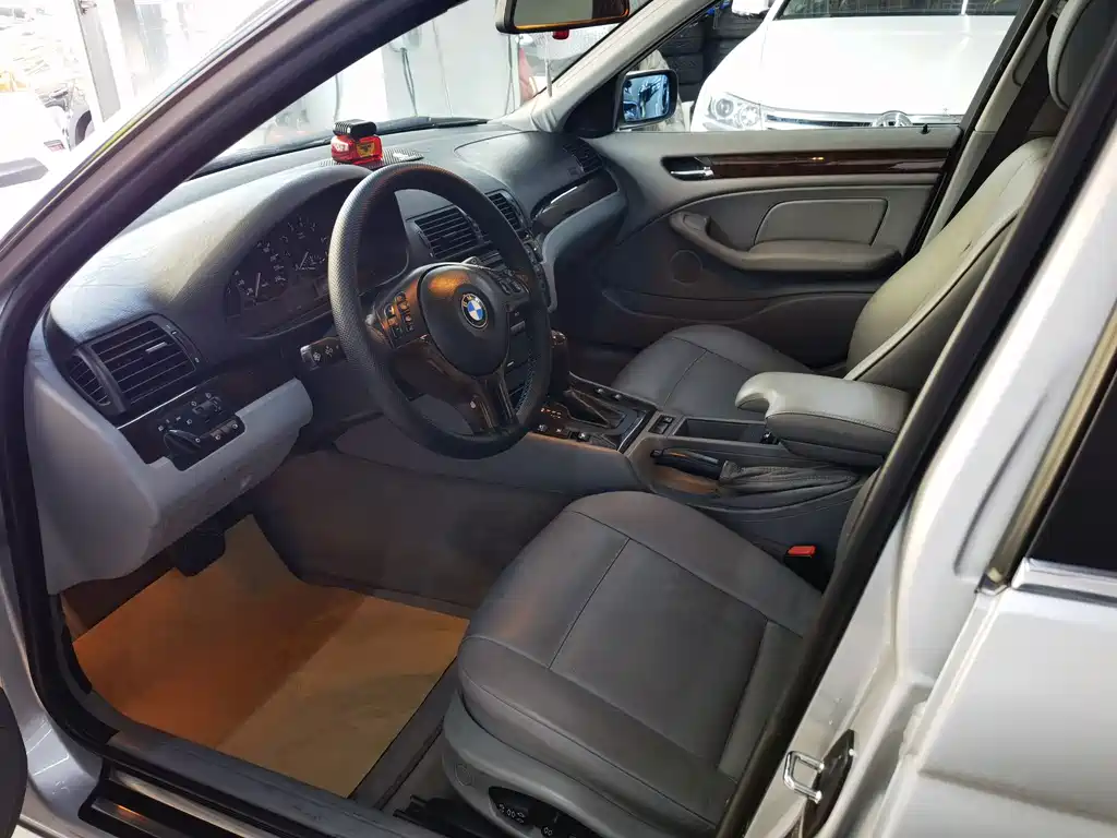 BMW 3 Series — миниатюра 7