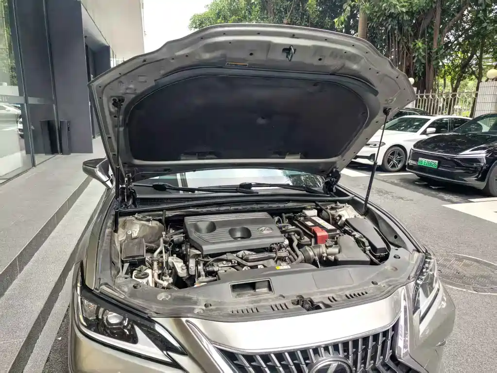 Lexus ES — миниатюра 10