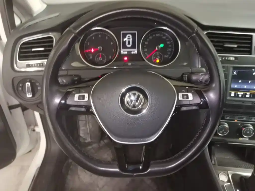 Volkswagen Golf — миниатюра 11