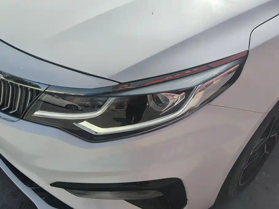 Kia K5 — миниатюра 5