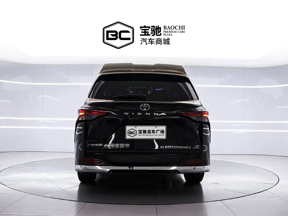 Toyota Sienna — миниатюра 4