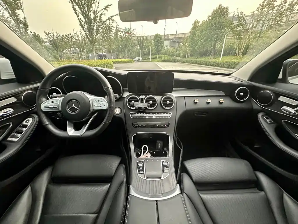 Mercedes-Benz C-Class — миниатюра 8