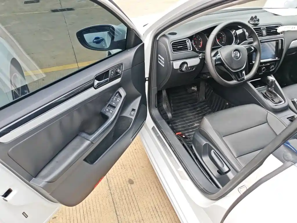 Volkswagen Sagitar — миниатюра 16