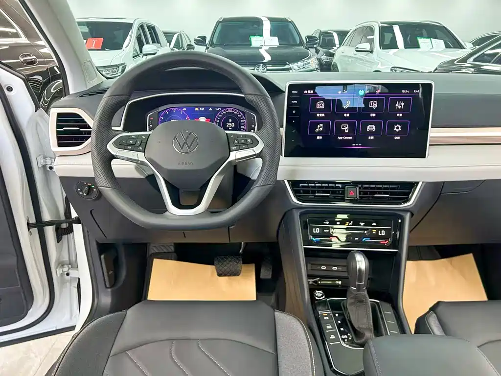 Volkswagen Tharu — миниатюра 16