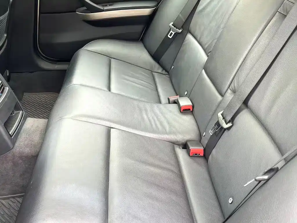 BMW 3 Series — миниатюра 10