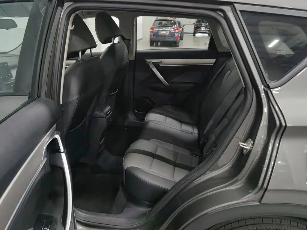 Geely Binyue — миниатюра 15